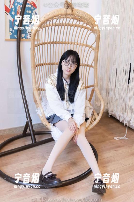 袜啵啵-芝士 袜啵啵 - 热气腾腾的芝士在线,鞋子脱掉了吗?快来看裸足原图吧!