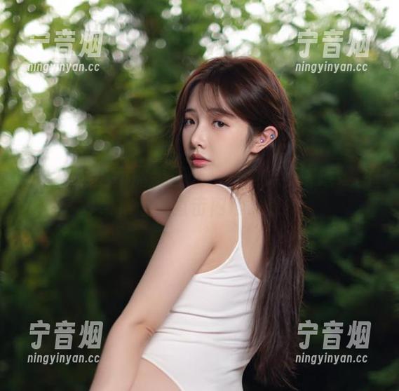 雯妹不讲道理 2024圣诞不需要圣光——雯妹不讲道理图集,让你直击内心深处!
