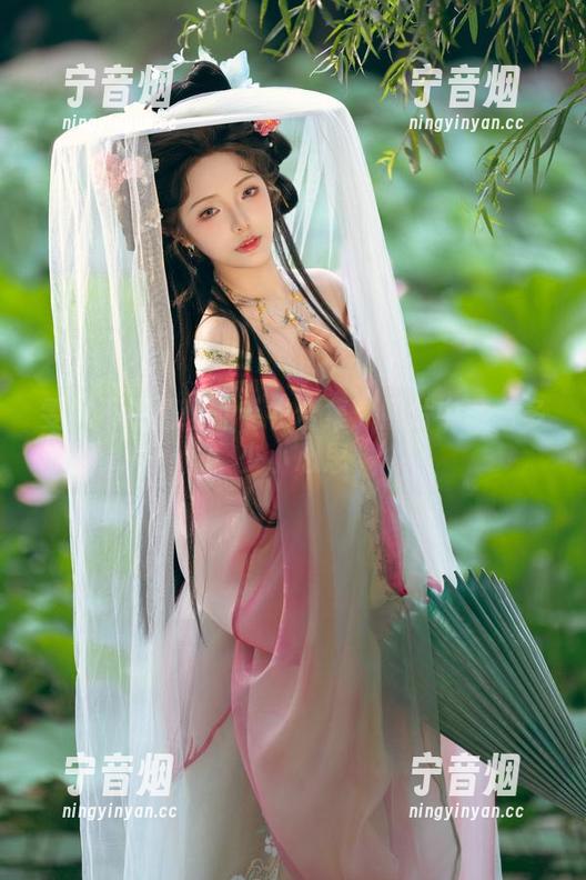 雯妹不讲道理 雯妹不讲道理翻毛衣合集:照片中藏着多少小心思
