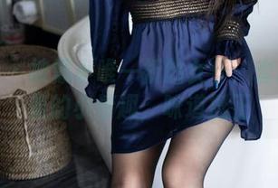 魅妍社 – 被戴小唯一折的女仆：套图里藏着的小情趣，味道挺正